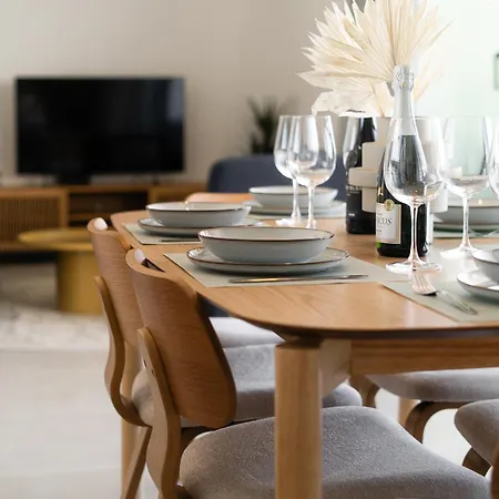 Stylish 2br Pool & Balcony Apartament Fuengirola