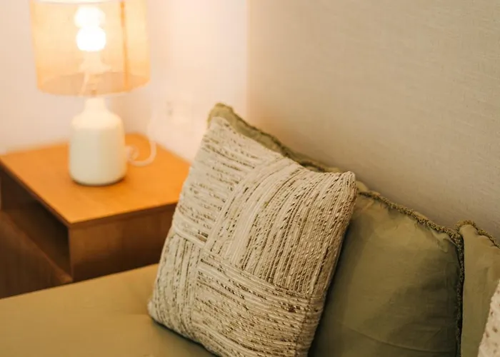 Stylish 2br Pool & Balcony Apartament