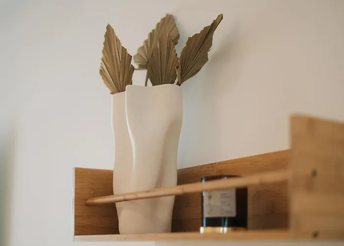 Stylish 2br Pool & Balcony Apartament