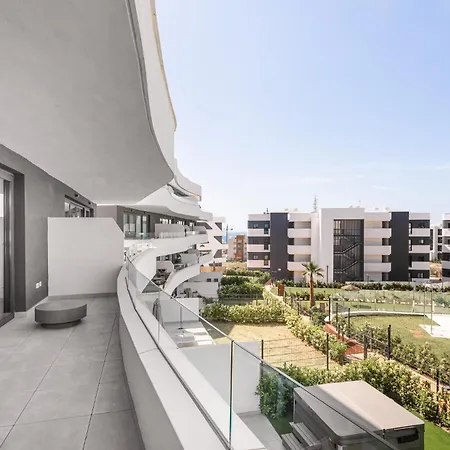 Stylish 2br Pool & Balcony Apartment Fuengirola